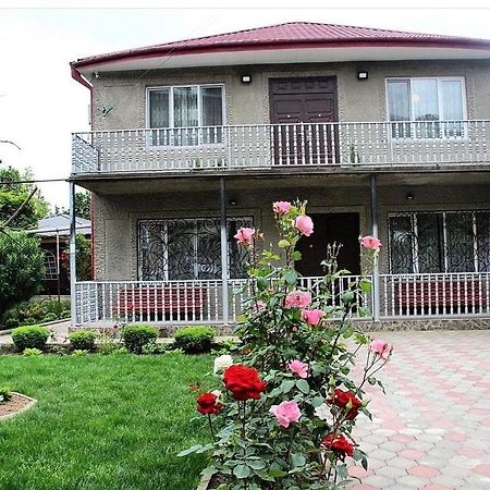 Hotel Oniks Kutaisi Exterior foto