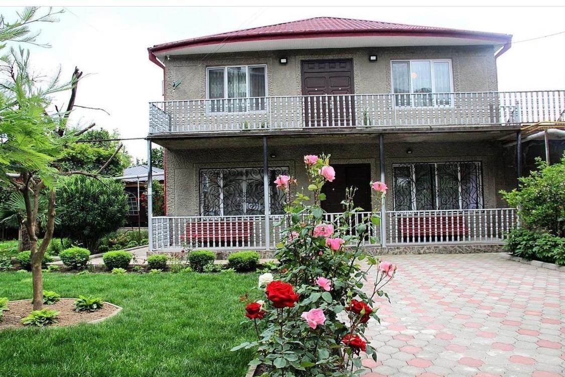 Hotel Oniks Kutaisi Exterior foto