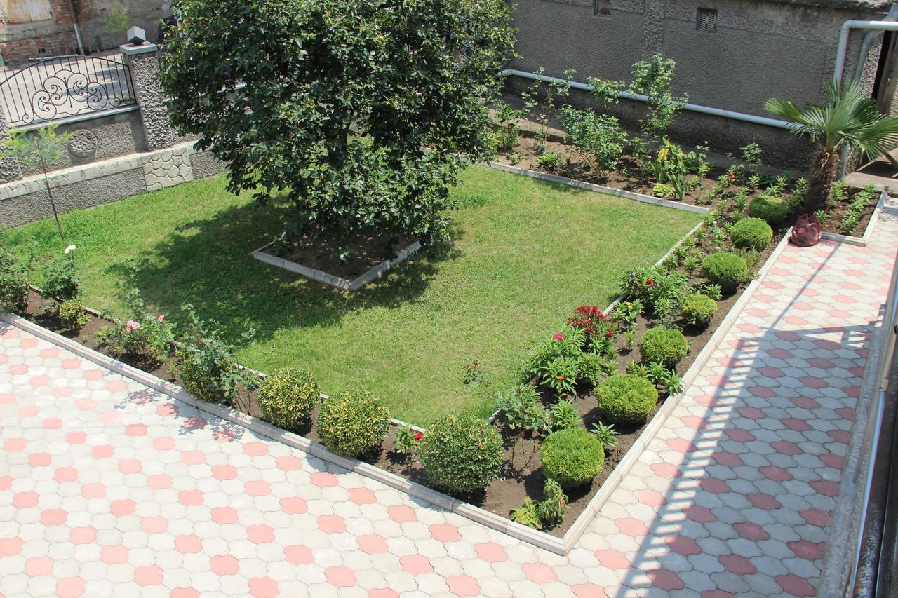Hotel Oniks Kutaisi Exterior foto